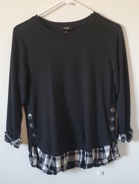 AGB Black Long Sleeve Top with Plaid Ruffle Hem &Side Buttons Woman's Size Small